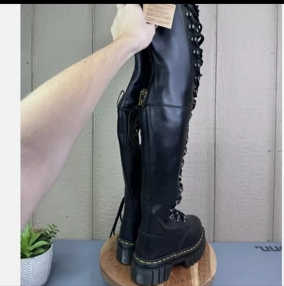RARE Dr. Martens Audrick 22Eye ExtremeLace Thigh High Platform Boots Size 11 NIB - Picture 7 of 13